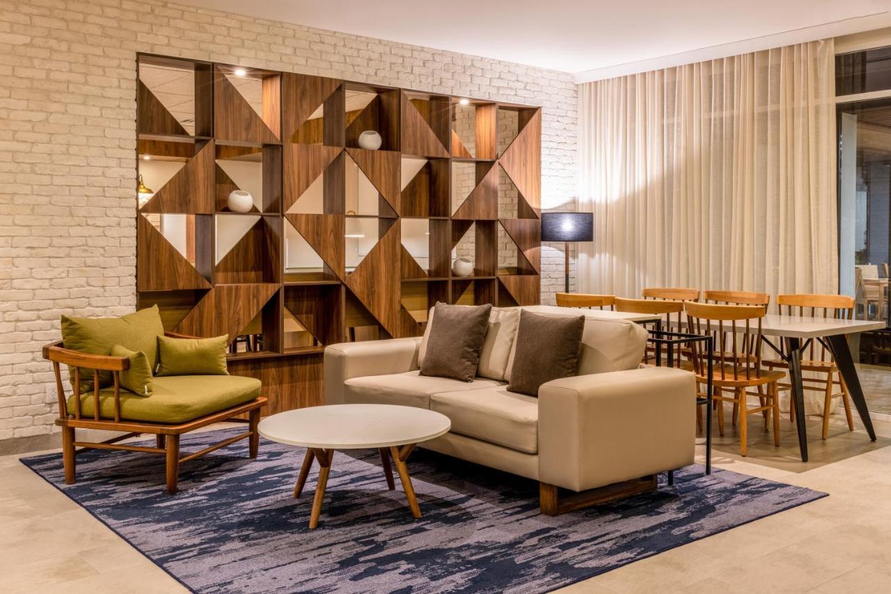 Fairfield By Marriott Inn & Suites Cancun Downtown Exteriör bild